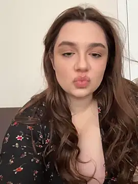 Snapshot of Dreamy_Kitty chatting on 2, 2, 2025 Dreamy Kitty online show from 2, 2, 2025