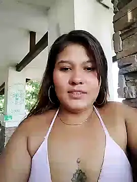 Stylevoluptuousvycky online show from 17, 12, 2024