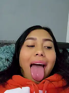 Snapshot of Val_clarck chatting on 5, 12, 2024 Val clarck online show from 5, 12, 2024