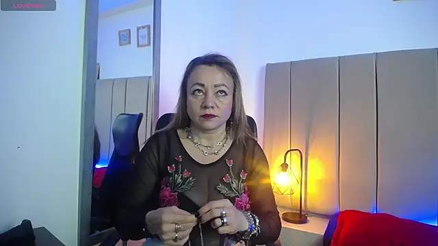 Lupiita223 online show from 11, 3, 2025