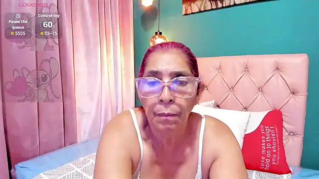 renata milf  online show from 24, 7, 2026