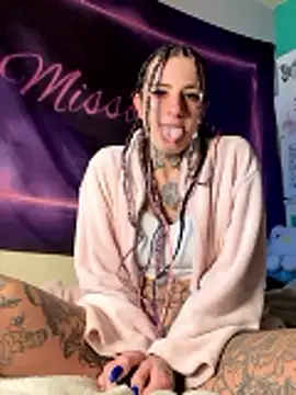 Snapshot of BlazyKitsune- chatting on 7, 1, 2026 BlazyKitsune- online show from 7, 1, 2026