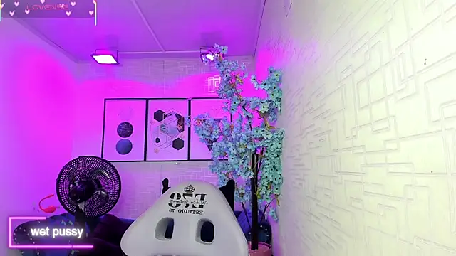 Theia moon online show from 4, 11, 2025