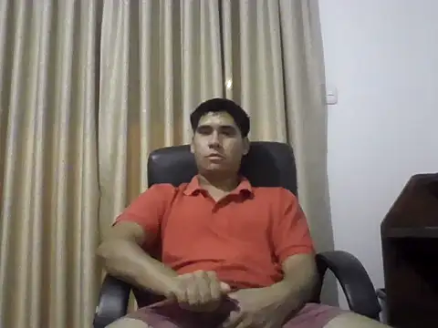 Snapshot of estudiante69 chatting on 4, 12, 2024 estudiante69 online show from 4, 12, 2024