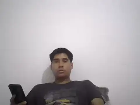 Snapshot of estudiante69 chatting on 5, 12, 2024 estudiante69 online show from 5, 12, 2024