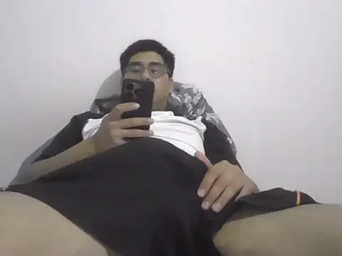 Snapshot of estudiante69 chatting on 26, 10, 2025 estudiante69 online show from 26, 10, 2025