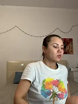 MiraMiss online show from 1, 12, 2025