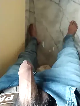 Snapshot of PracticalGum40 chatting on 6, 10, 2025 PracticalGum40 online show from 6, 10, 2025