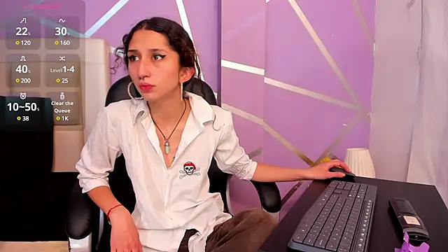 Queenjenn   online show from 27, 2, 2025