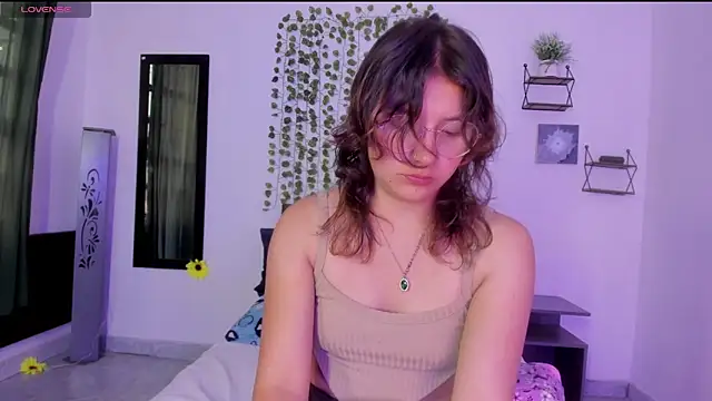 Snapshot of Noellesable chatting on 8, 2, 2025 Noellesable online show from 8, 2, 2025