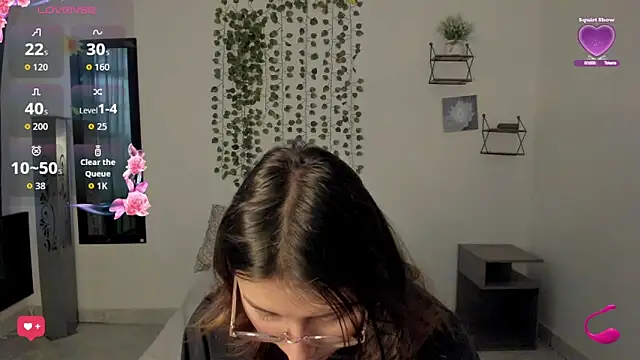 Snapshot of Noellesable chatting on 22, 9, 2025 Noellesable online show from 22, 9, 2025