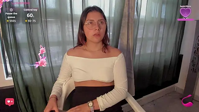 Snapshot of Noellesable chatting on 23, 9, 2025 Noellesable online show from 23, 9, 2025