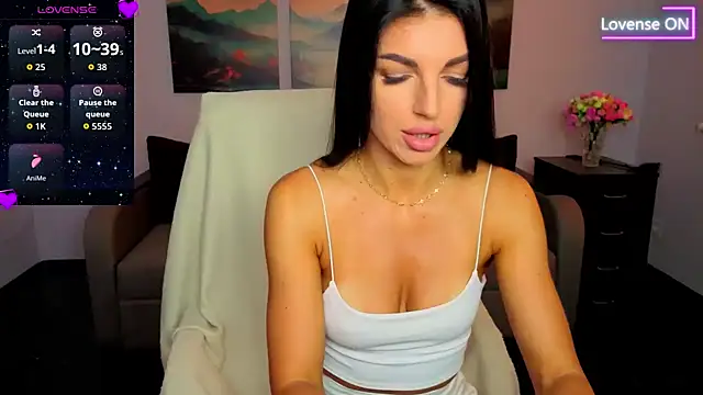 Angelina Clarks online show from 4, 8, 2026