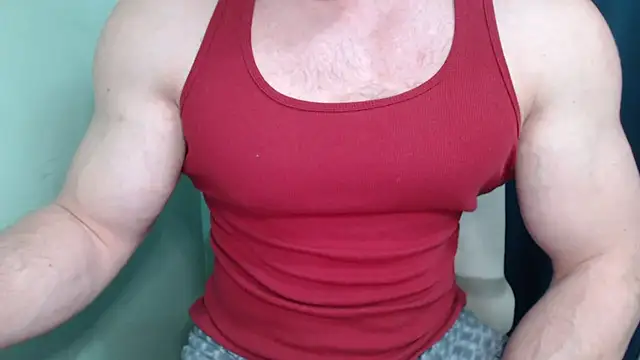 Snapshot of Mrbiceps23 chatting on 17, 9, 2025 Mrbiceps23 online show from 17, 9, 2025