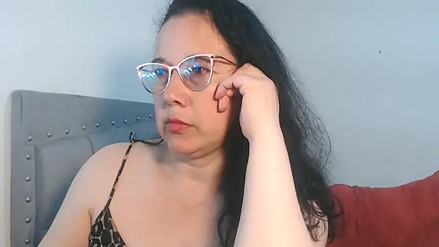 maturepriscila online show from 9, 9, 2025