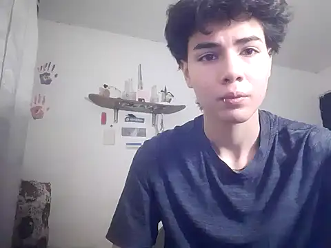 Snapshot of YoursexyJuan chatting on 12, 12, 2024 YoursexyJuan online show from 12, 12, 2024