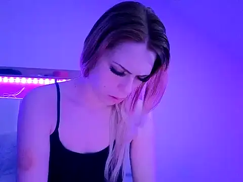 Snapshot of nicole77745 chatting on 2, 3, 2026 nicole77745 online show from 2, 3, 2026