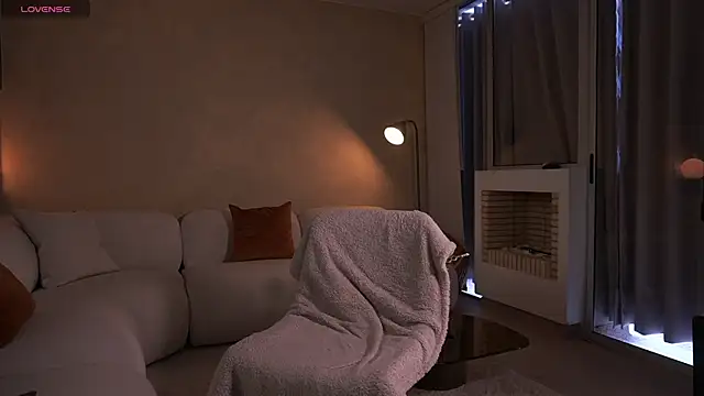 paulacora100 online show from 16, 3, 2025