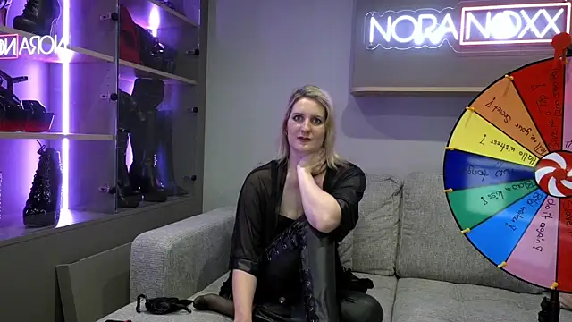 Snapshot of NoraNoxx chatting on 21, 6, 2026 NoraNoxx online show from 21, 6, 2026