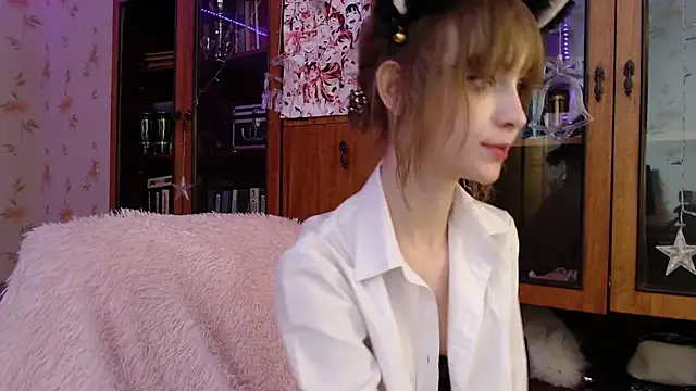 cloudgirrl online show from 31, 1, 2025