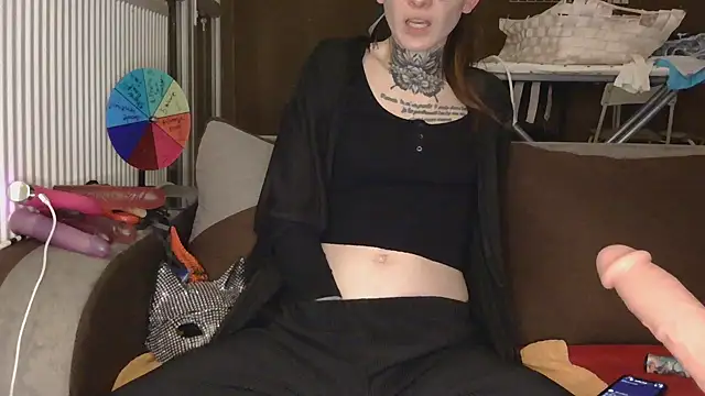 Snapshot of liloucamchaudee chatting on 17, 2, 2026 liloucamchaudee online show from 17, 2, 2026