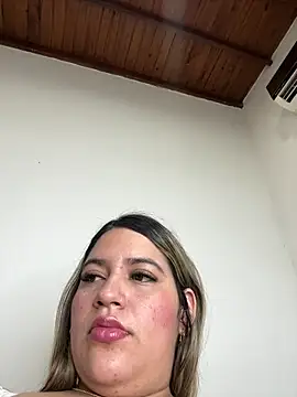 Snapshot of Amira__Fatima chatting on 26, 9, 2025 Amira  Fatima online show from 26, 9, 2025