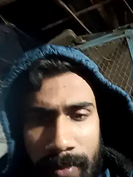 Skinny Bigass 23 online show from 2, 1, 2025