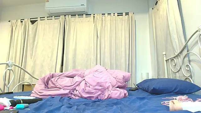 seo yeon  online show from 8, 1, 2025