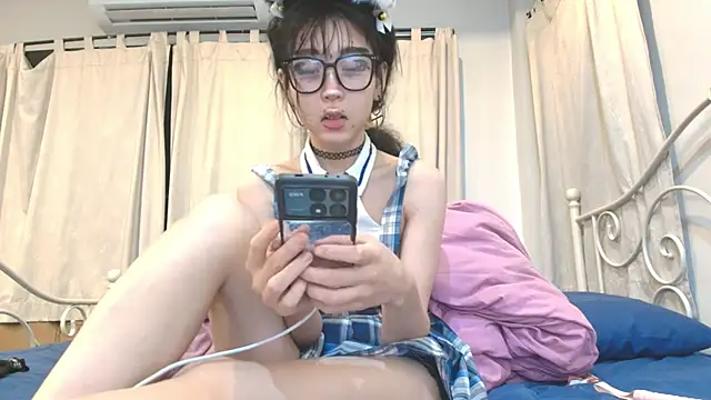 seo yeon  online show from 13, 1, 2025