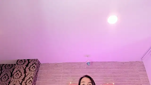 Catalinna Thompson online show from 28, 1, 2025