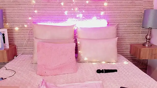 Catalinna Thompson online show from 8, 2, 2025