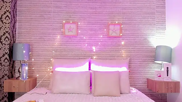 Catalinna Thompson online show from 1, 3, 2025