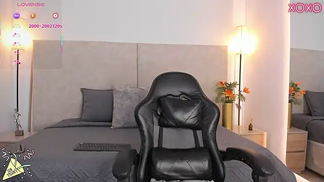 Saori newman online show from 4, 3, 2026