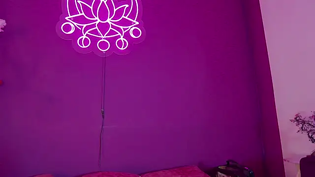 Lunamistyc online show from 3, 3, 2025