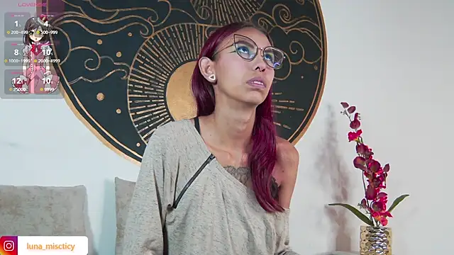 Lunamistyc online show from 20, 9, 2025