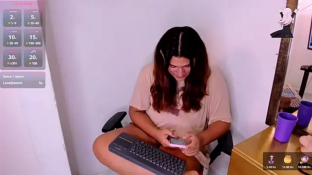 Snapshot of Valery_Maravilla_ chatting on 14, 12, 2024 Valery Maravilla online show from 14, 12, 2024