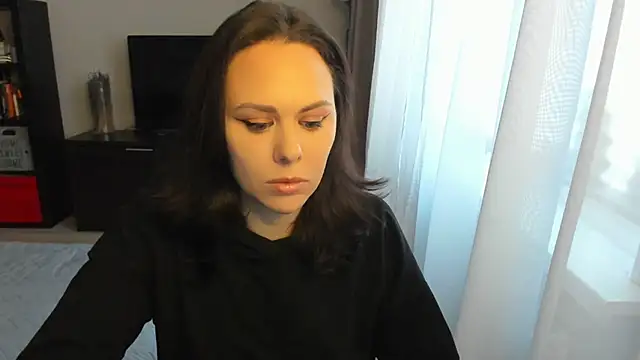Snapshot of MollyCheiz chatting on 20, 11, 2025 MollyCheiz online show from 20, 11, 2025