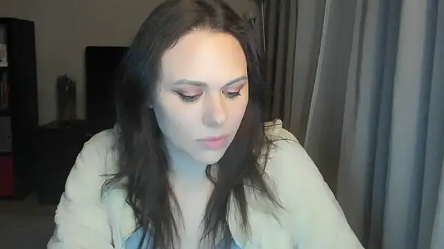 Snapshot of MollyCheiz chatting on 8, 4, 2026 MollyCheiz online show from 8, 4, 2026