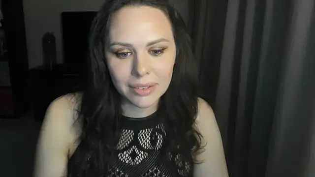 MollyCheiz online show from 25, 6, 2026