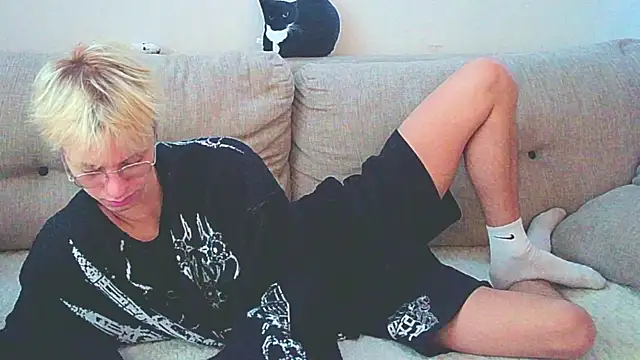 Ostin meow online show from 11, 12, 2024