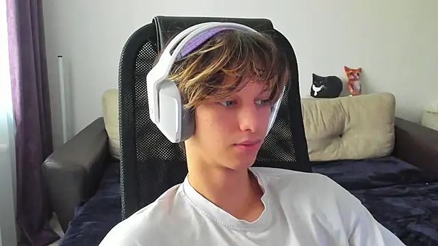 Ostin meow online show from 10, 10, 2025