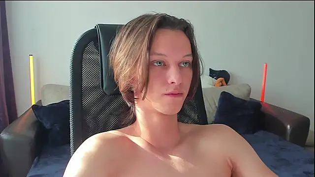 Snapshot of Ostin_meow chatting on 28, 7, 2026 Ostin meow online show from 28, 7, 2026