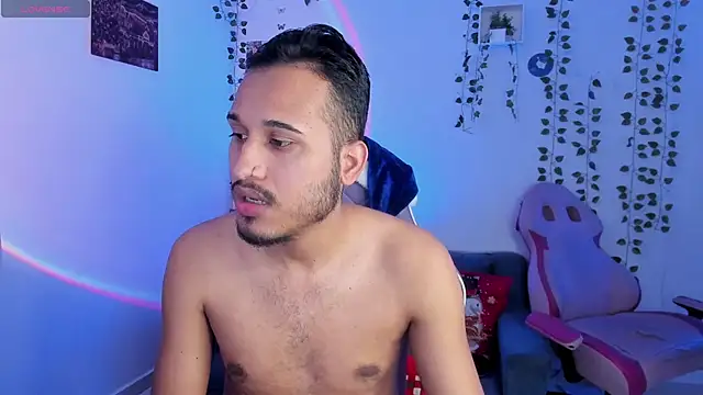 Snapshot of Raf_brunette chatting on 3, 12, 2024 Raf brunette online show from 3, 12, 2024