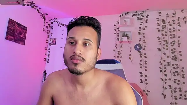 Snapshot of Raf_brunette chatting on 7, 12, 2024 Raf brunette online show from 7, 12, 2024