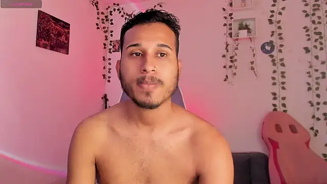 Snapshot of Raf_brunette chatting on 10, 12, 2024 Raf brunette online show from 10, 12, 2024