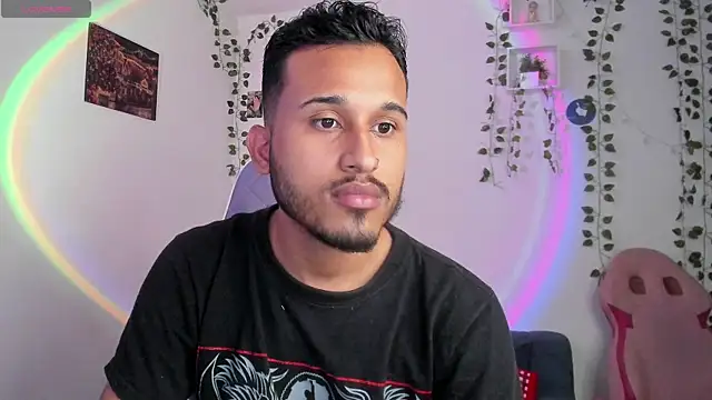 Snapshot of Raf_brunette chatting on 18, 12, 2024 Raf brunette online show from 18, 12, 2024