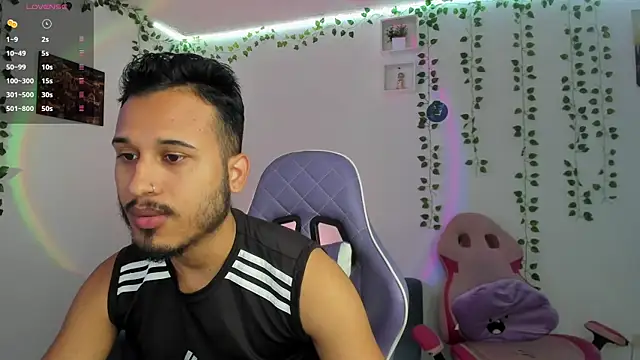 Snapshot of Raf_brunette chatting on 30, 12, 2024 Raf brunette online show from 30, 12, 2024