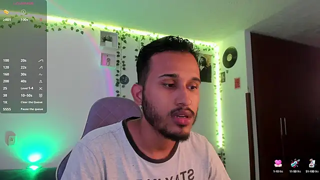 Snapshot of Raf_brunette chatting on 5, 1, 2025 Raf brunette online show from 5, 1, 2025