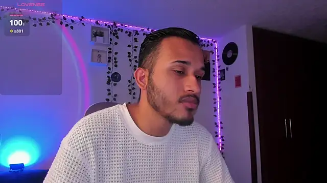 Snapshot of Raf_brunette chatting on 14, 1, 2025 Raf brunette online show from 14, 1, 2025