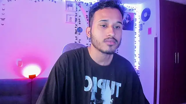 Snapshot of Raf_brunette chatting on 15, 1, 2025 Raf brunette online show from 15, 1, 2025